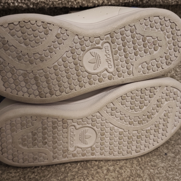 Adidas Kids White and Blue Sneakers - Picture 4 of 5